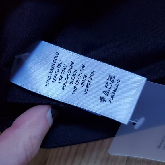 Ashley Graham Swimsuits For All Black Floral Bikini Bathing Suit Top Size 10 NWT - Picture 4 of 9